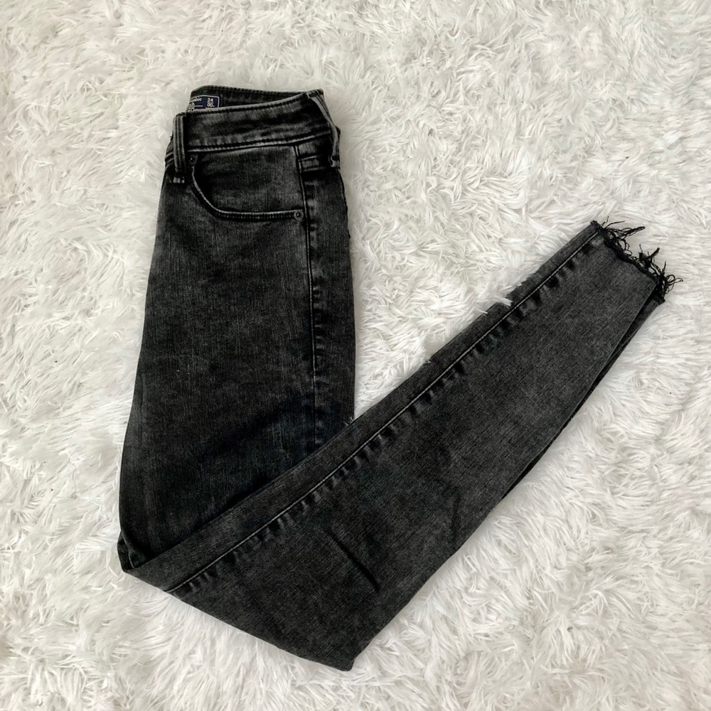 🖤A&F Black Washed Skinny Jeans🖤